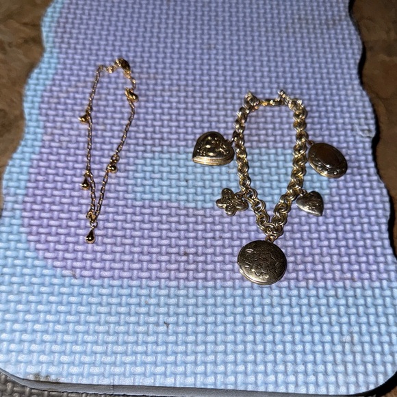 VTG Avon Gold Tone Tea drop Bracelet with Gold Tone Charm Bracelet Set - Picture 1 of 5